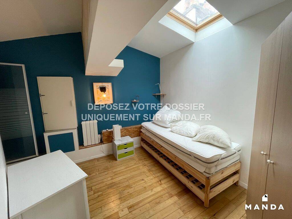 Colocation à louer - Bordeaux - 550 € - 4 pièces, 3 chambres, 3ème étage · 550 €