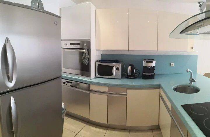 Appartement 3 pièces 70 m² · à Antibes · 70 m² · 1 300 €
