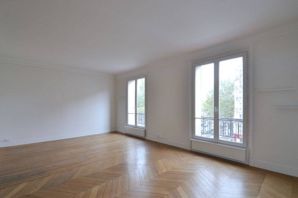 Appartement 2 pièces 68 m² · à Paris 15ème Arrondissement · 68 m² · 2 490 €/mois