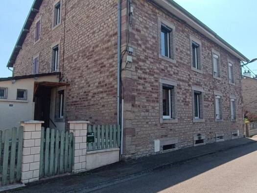 Maison à vendre 136 000 € 5 pièces 4 chambres 110 m² 765 m² de terrain Centre Sud Luxeuil-les-Bains 70300