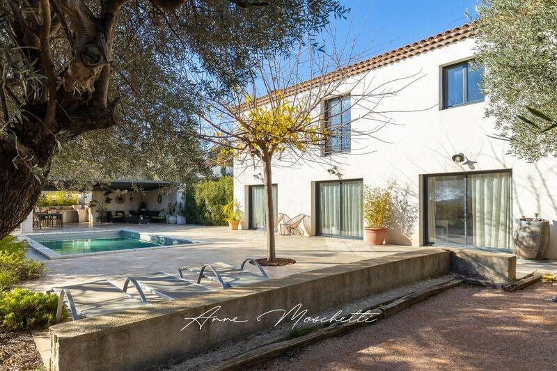 Maison 6 pièces 160 m² · à Ceyreste · 160 m² · 990 000 €