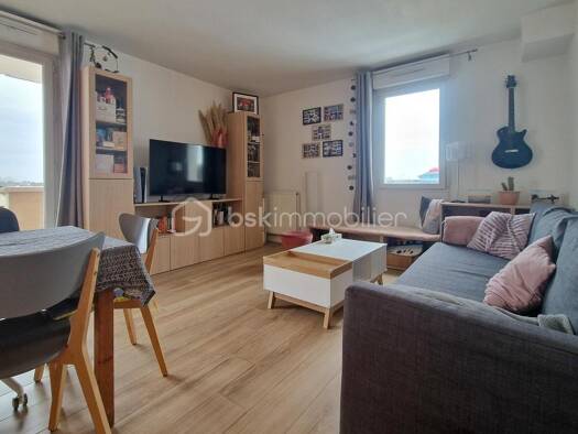 Appartement à vendre 230 000 € 3 pièces 2 chambres 58 m² Étage 2/3 Est Nord Ouest Sud Émerainville 77184