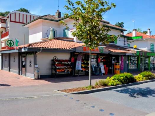 Boutique à vendre Fonds de commerce 1 386 000 € 1 pièce 180 m² de surface de vente Hossegor Soorts-Hossegor 40150