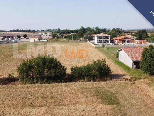 Terrain constructible viabilisé à vendre 63 000 € 500 m² de terrain Rieux-Volvestre 31310