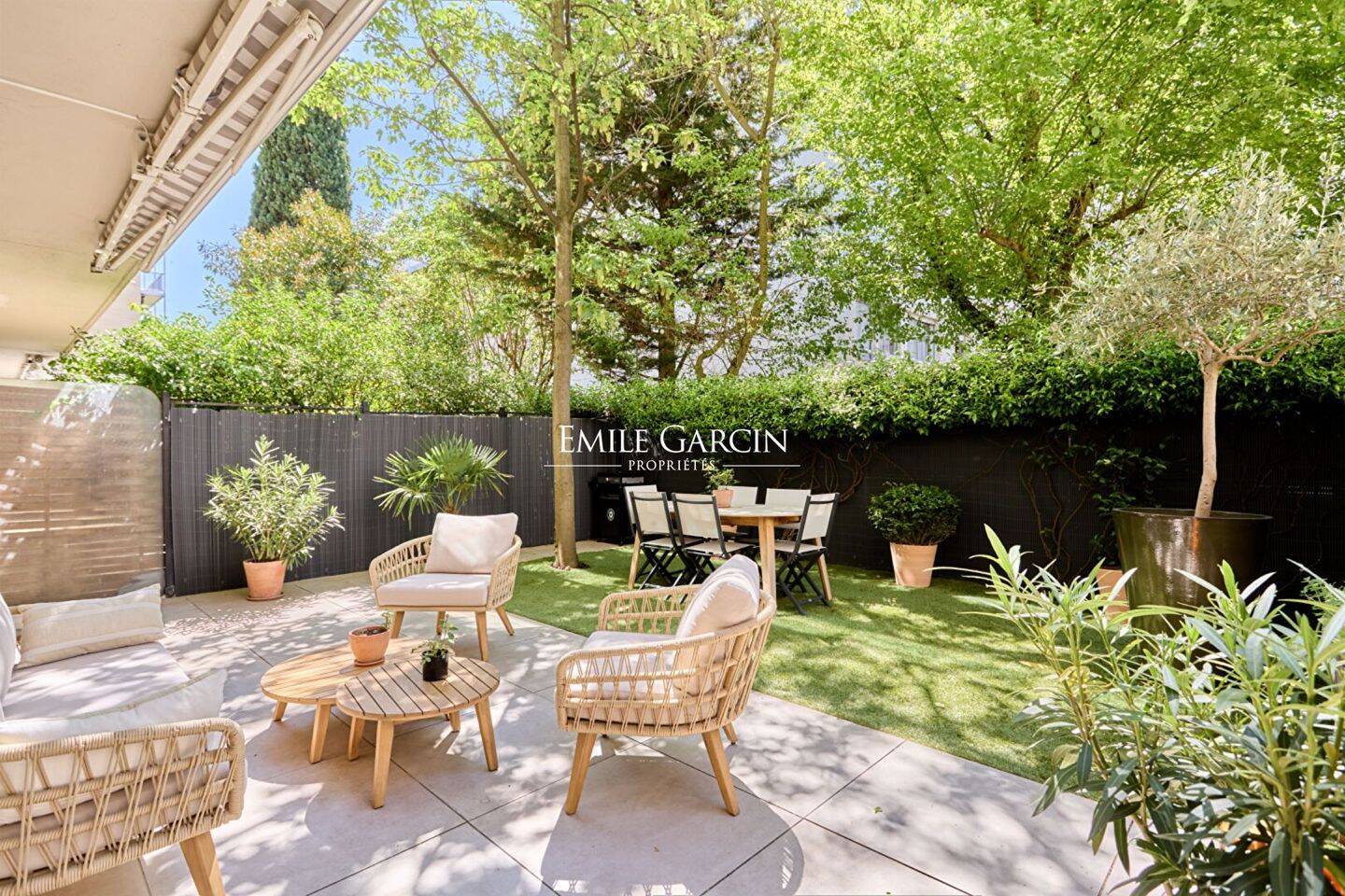 Appartement 3 pièces 73 m² · à Neuilly-sur-Seine · 73,5 m² · 1 050 000 €