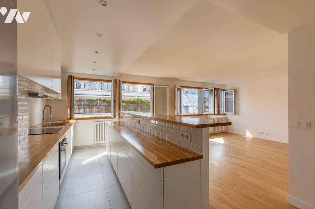 Appartement 3 pièces 70 m² · à Paris 6ème Arrondissement · 70,1 m² · 1 038 000 €