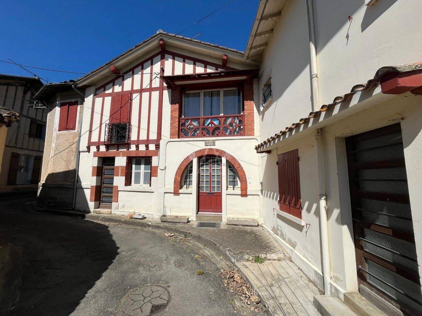 Maison 6 pièces 159 m² · à Labastide-d'Armagnac · 159 m² · 147 000 €