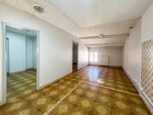 Appartement à vendre 57 000 € 3 pièces 2 chambres 47 m² Étage 4/4 Centre Ville Digne-les-Bains 04000