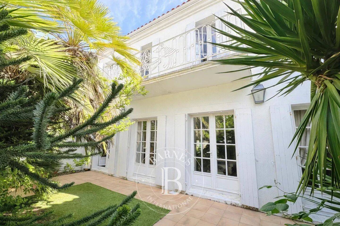 Maison 6 pièces 232 m² · à La Flotte · 232 m² · 1 312 500 €
