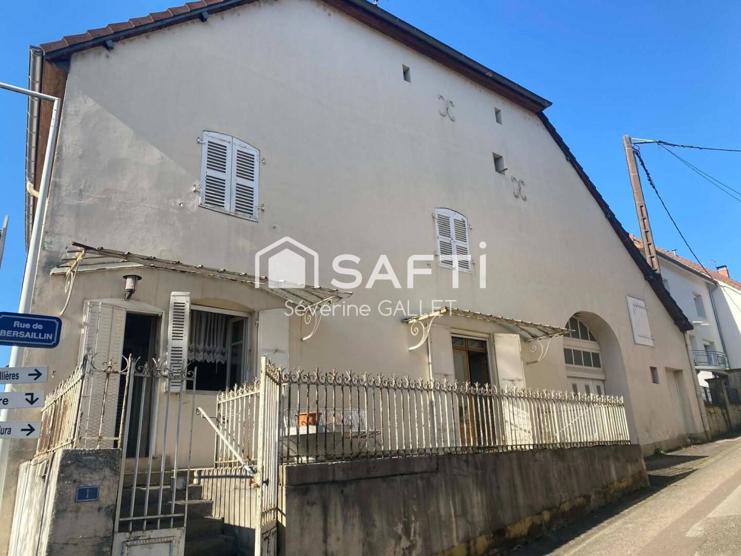 Maison 4 pièces 100 m² · à Sellières · 100 m² · 150 000 €