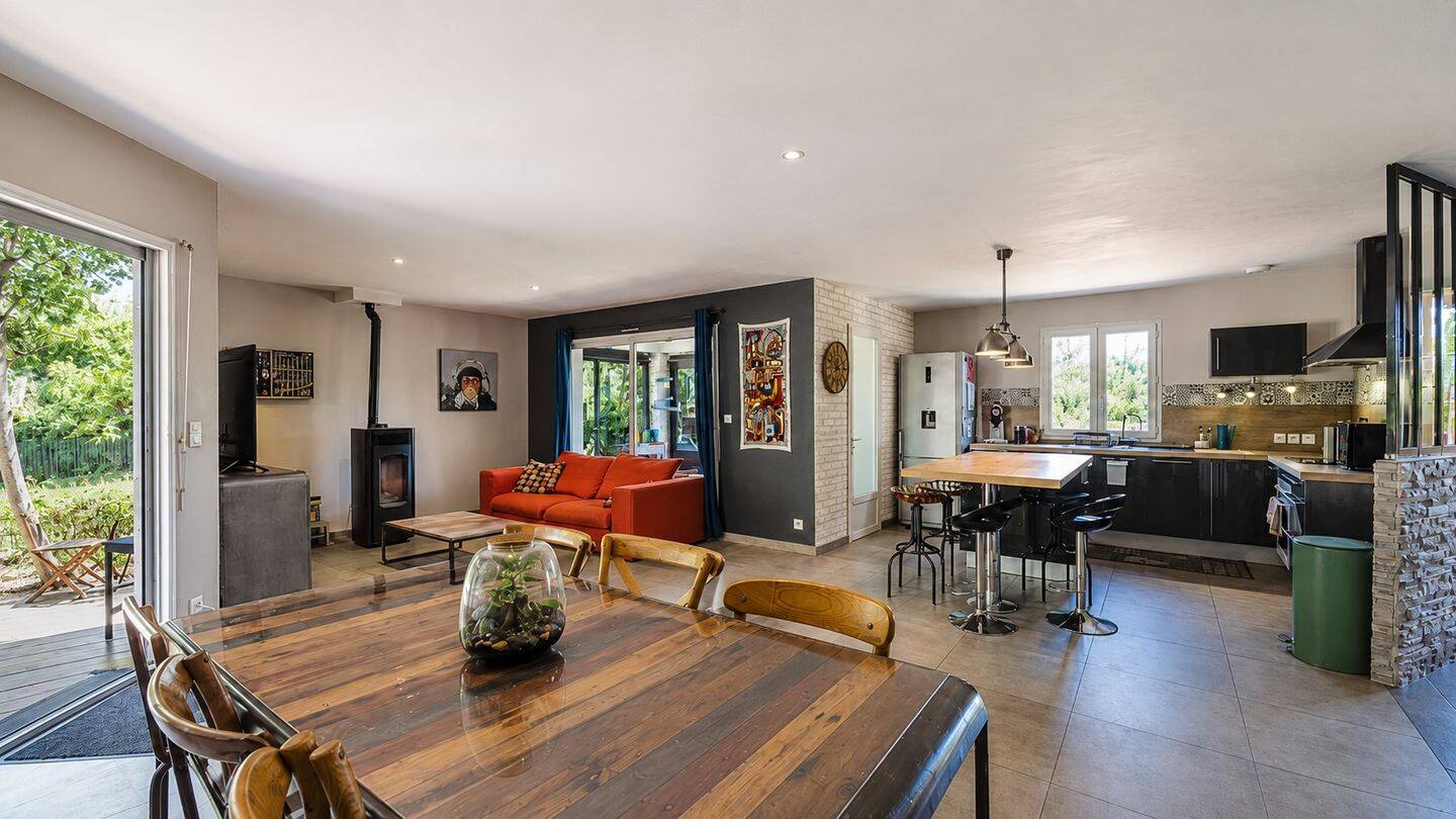 Maison 6 pièces 123 m² · à Roullet-Saint-Estèphe · 123 m² · 249 900 €