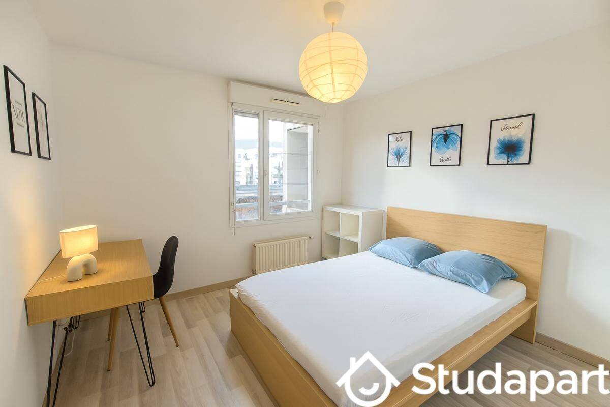 1 pièce 10 m² · à Grenoble · 10 m² · 490 €/mois