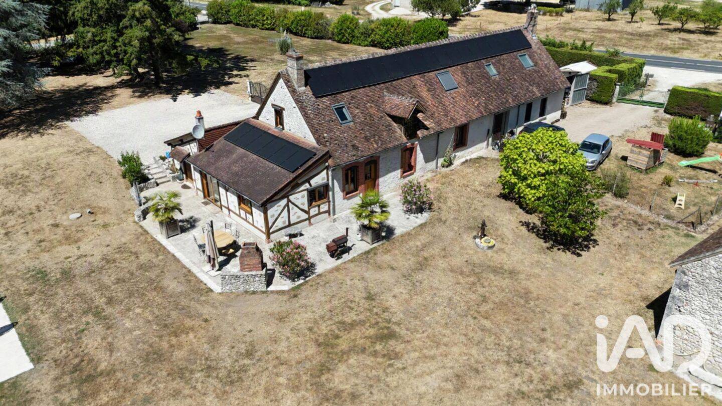 Maison 8 pièces 246 m² · à Chémery · 245,5 m² · 380 000 €
