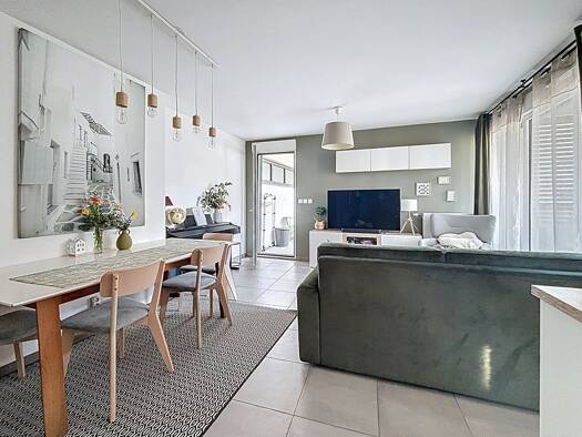 Appartement à vendre 374 000 € 3 pièces 2 chambres 65 m² Étage 1/3 Montchat Lyon 3ème arrondissement 69003