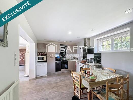 Maison à vendre 179 900 € 6 pièces 3 chambres 137 m² 5 800 m² de terrain Roullet-Saint-Estèphe 16440