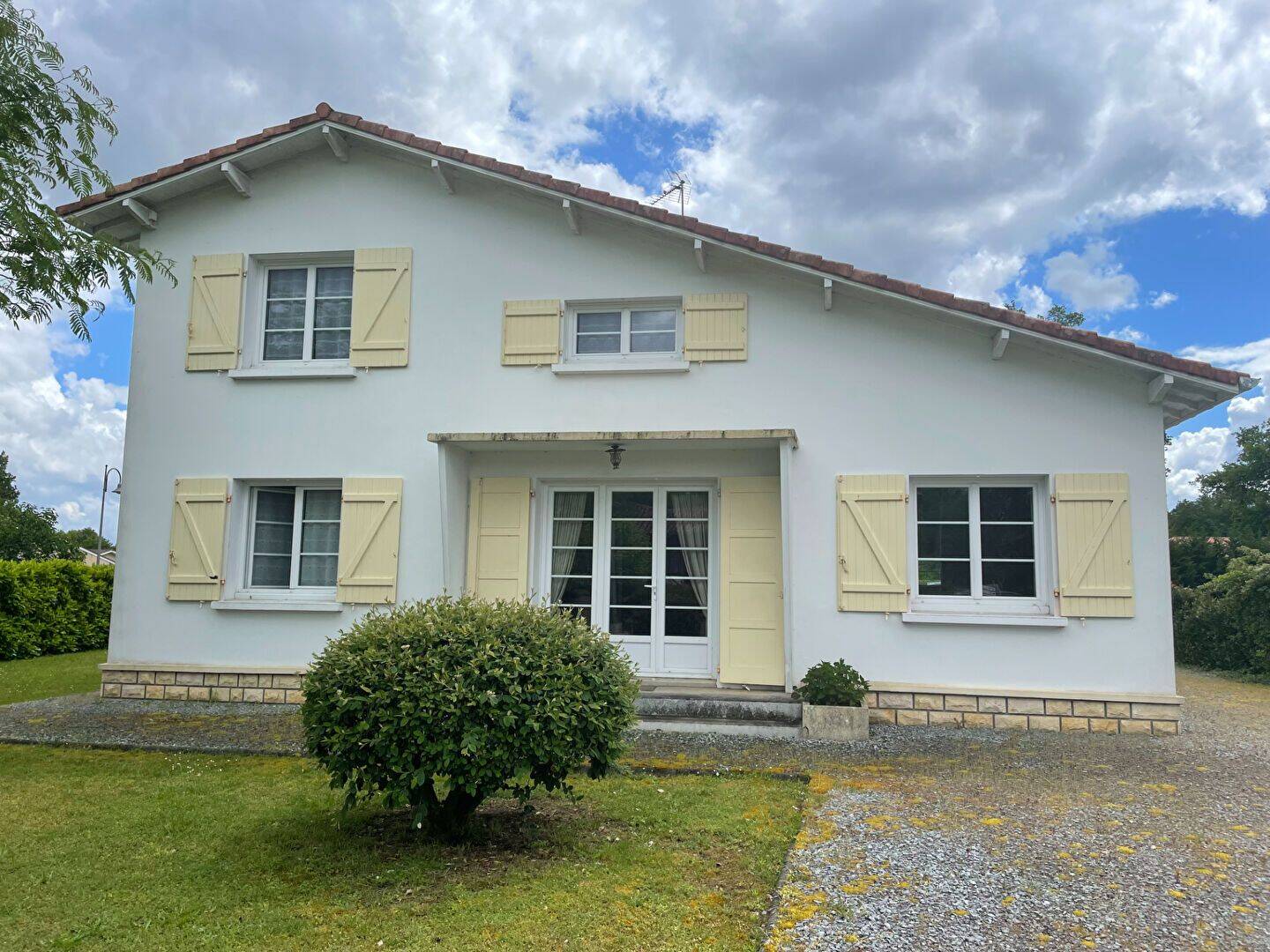 Maison 6 pièces 154 m² · à Sabres · 153,6 m² · 210 000 €