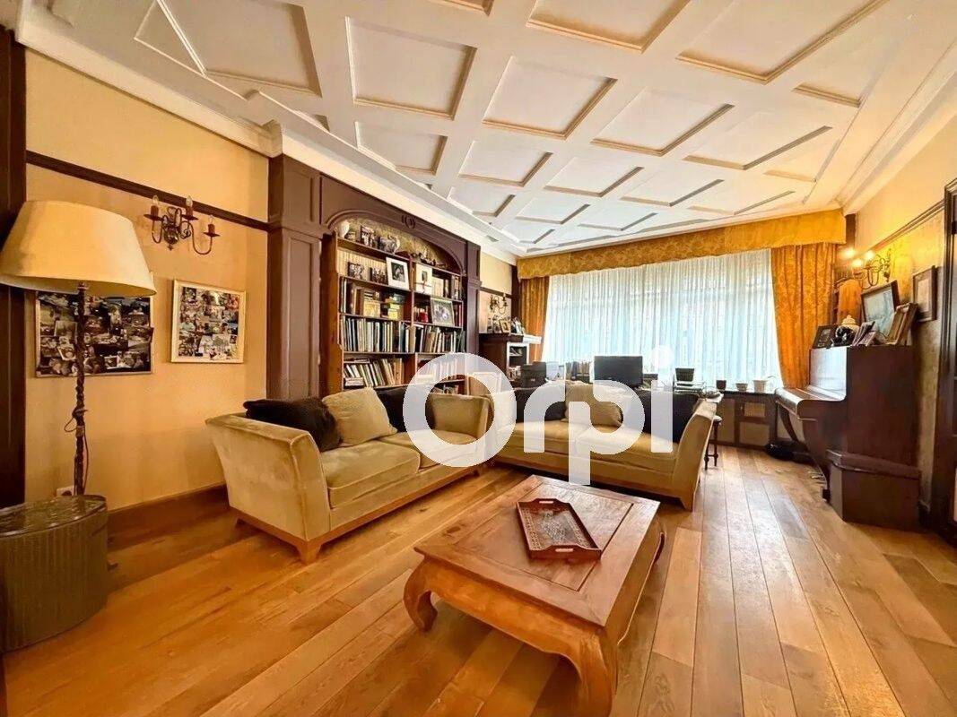 Maison 10 pièces 298 m² · à Orchies · 298,2 m² · 443 000 €