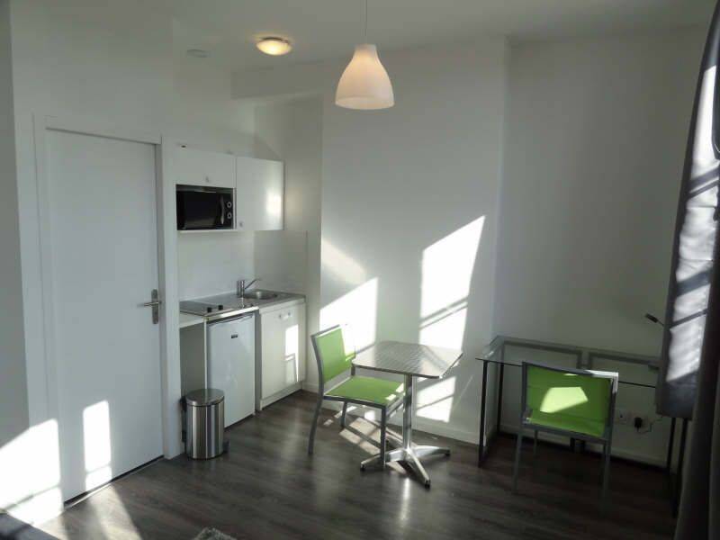 Appartement 1 pièce 24 m² · à Caluire-Et-Cuire · 24,5 m² · 545 €