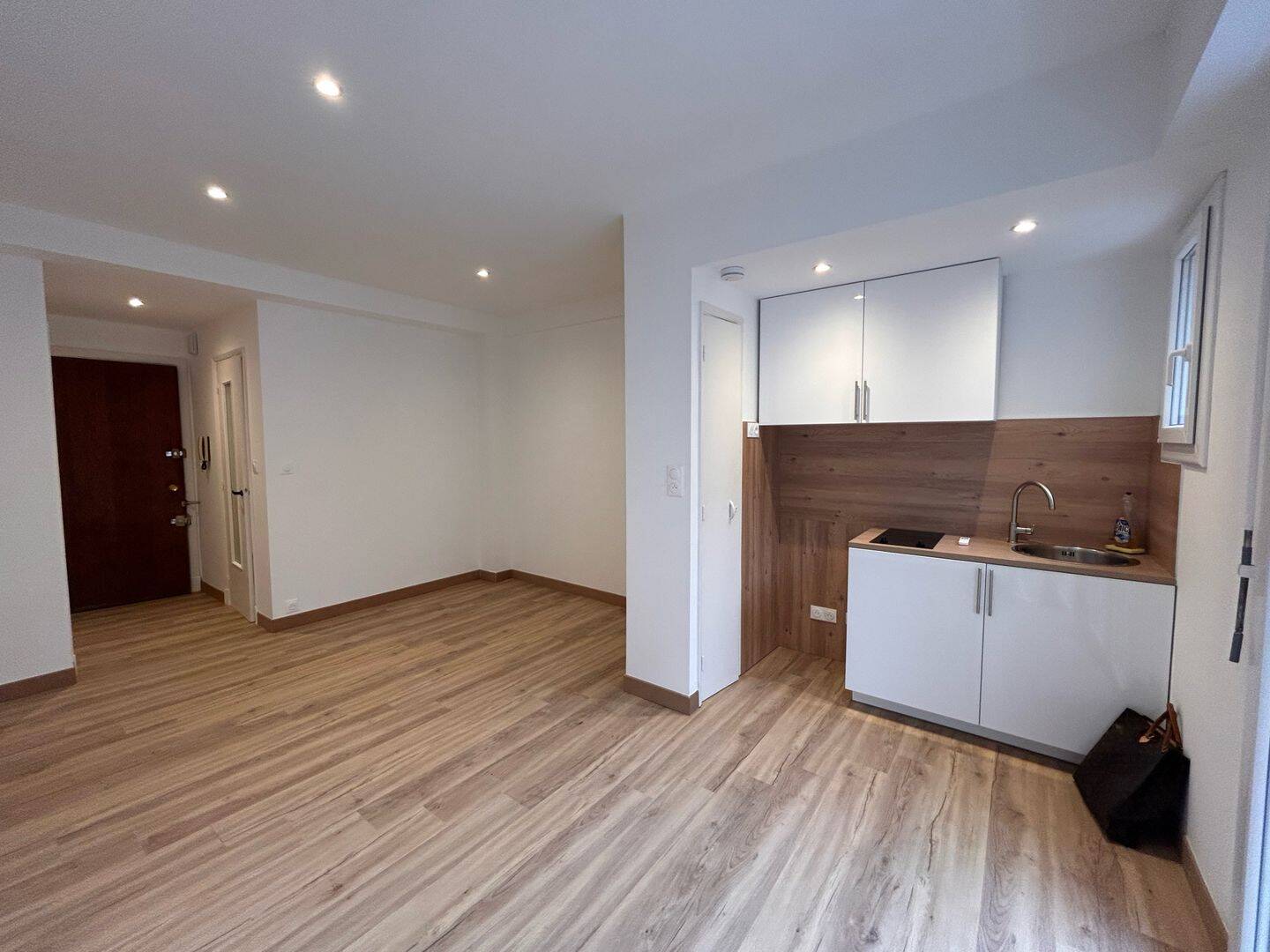 Appartement 1 pièce 25 m² · à Nice · 24,8 m² · 835 €