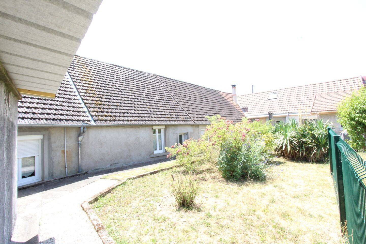 Maison 4 pièces 94 m² · à Saint-Léger-le-Petit · 93,9 m² · 49 500 €