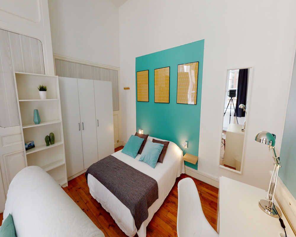 4 pièces 90 m² · à Lyon 2ème Arrondissement · 90 m² · 805 €/mois