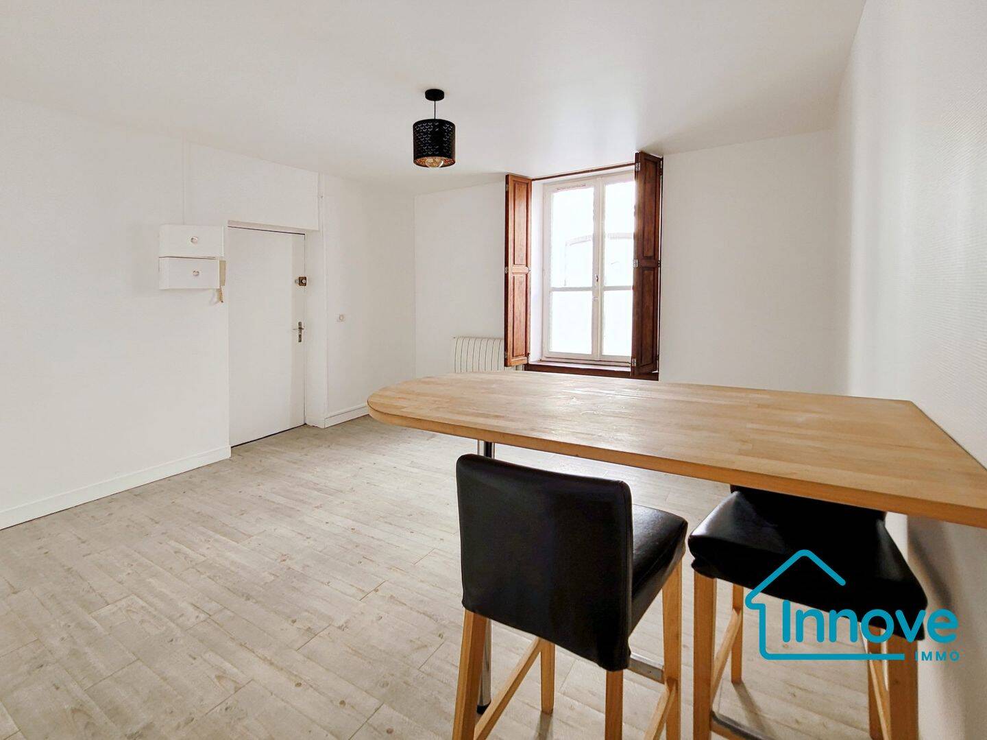 Appartement 1 pièce 24 m² · à Versailles · 24 m² · 746 €/mois