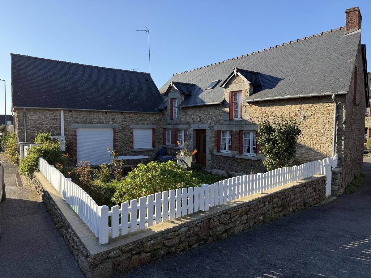 Maison 141 m² · à Ménéac · 140,7 m² · 136 000 €