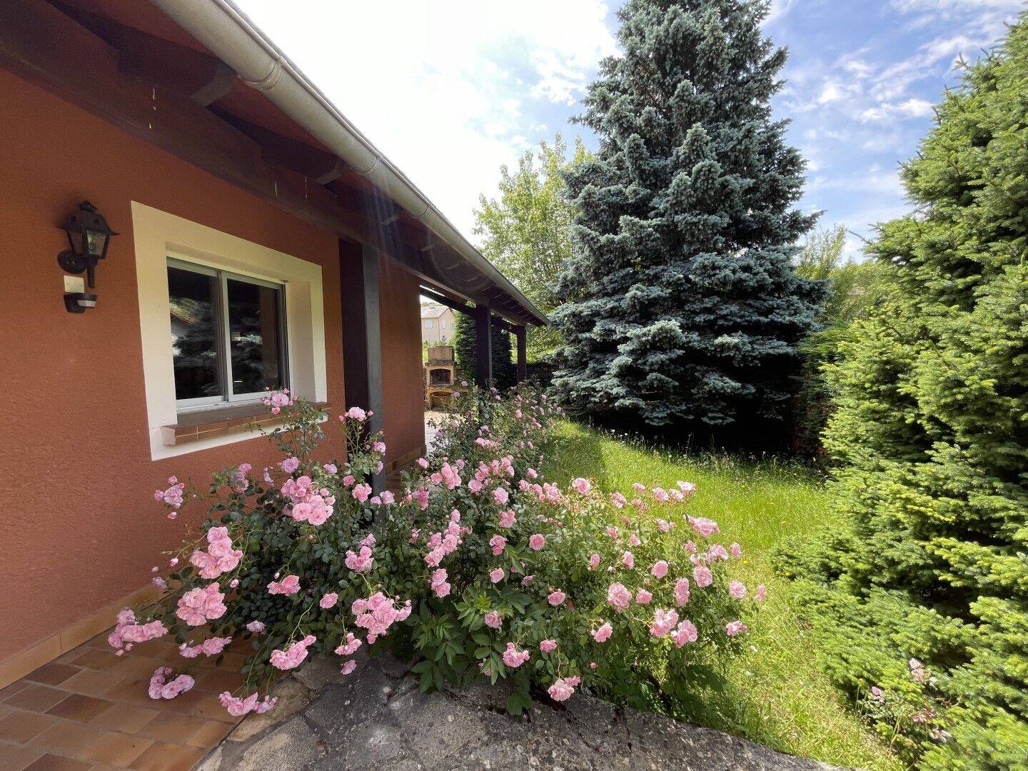 Maison 6 pièces 163 m² · à Saint-Jean-du-Bruel · 163 m² · 120 000 €