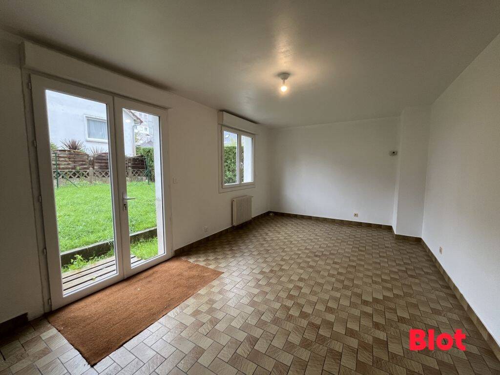 À LOUER - MAISON T5 - 95,76 m² - RENNES SAINTE THERESE - 4 chamb — 1