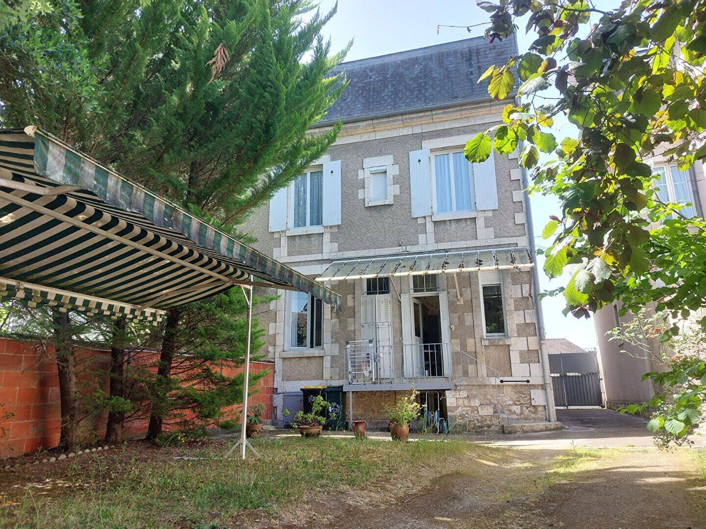 Maison 6 pièces 160 m² · à Bourges · 160 m² · 335 800 €