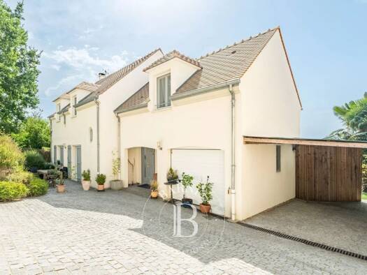 Maison à vendre 1 020 000 € 6 pièces 4 chambres 168,8 m² 615 m² de terrain Sud Chambourcy 78240