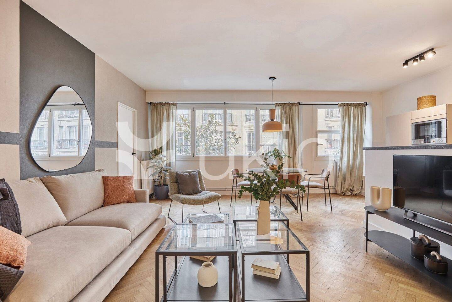 Appartement 3 pièces 78 m² · à Paris 16ème Arrondissement · 78 m² · 5 780 €/mois
