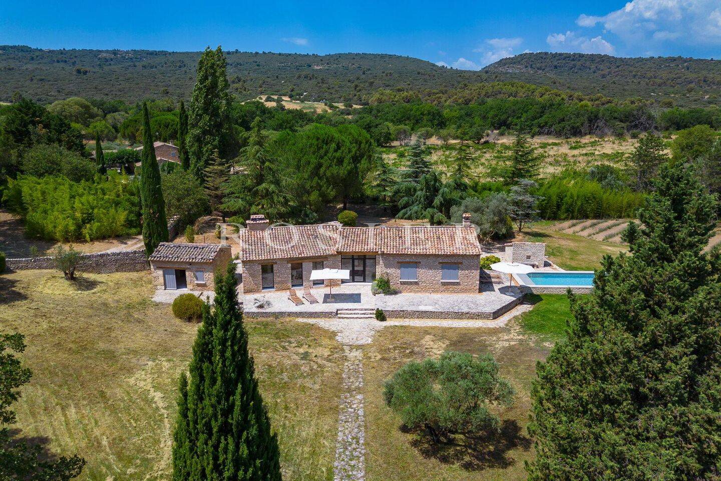 Maison 7 pièces 133 m² · à Gordes · 133 m² · 1 690 000 €