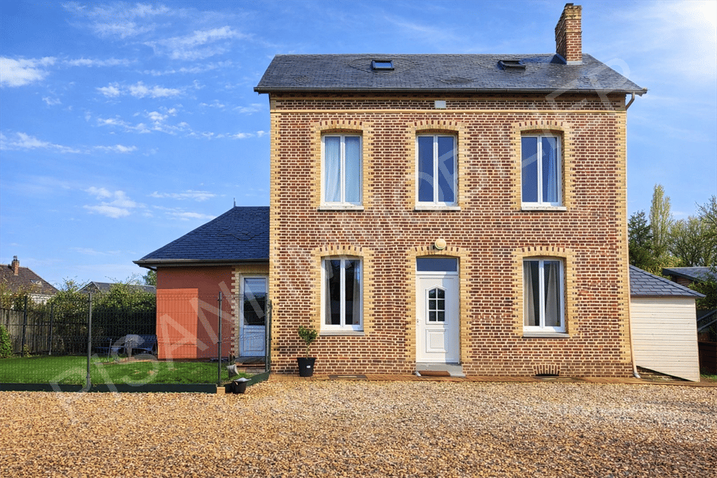Maison 4 pièces 75 m² · à Gonneville-la-Mallet · 75 m² · 223 000 €