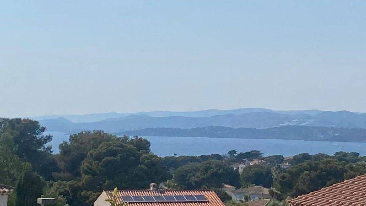 Maison 13 pièces 247 m² · à Six-Fours-les-Plages · 247 m² · 780 000 €
