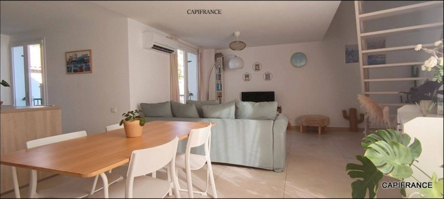 Appartement 3 pièces 75 m² · à Saint-Cyr-sur-Mer · 75 m² · 326 000 €