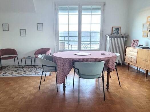 Appartement à louer 590 € 2 pièces 1 chambre 81,7 m² Étage 3/3 Parc la Verrerie-Le Guide Le Creusot 71200