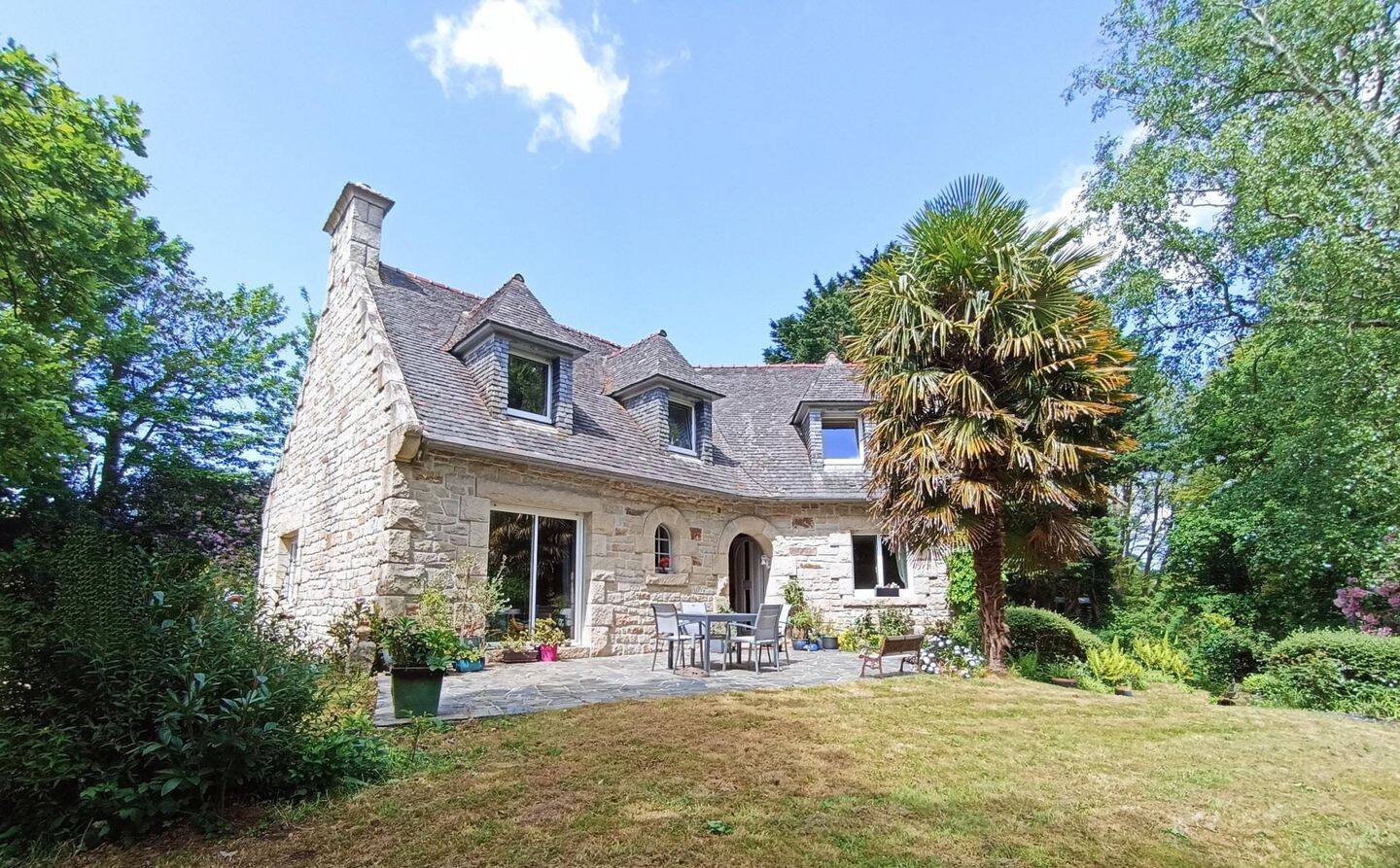 Maison 7 pièces 158 m² · à Landivisiau · 158 m² · 290 000 €