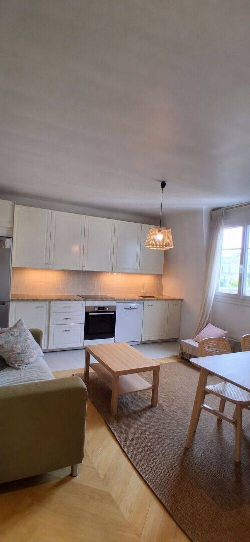 Appartement 3 pièces 53 m² · à Neuilly-sur-Seine · 53,1 m² · 2 409 €/mois