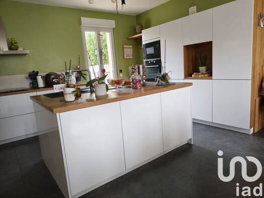 Maison à vendre 195 000 € 7 pièces 5 chambres 170 m² 1 500 m² de terrain Noyant 49490