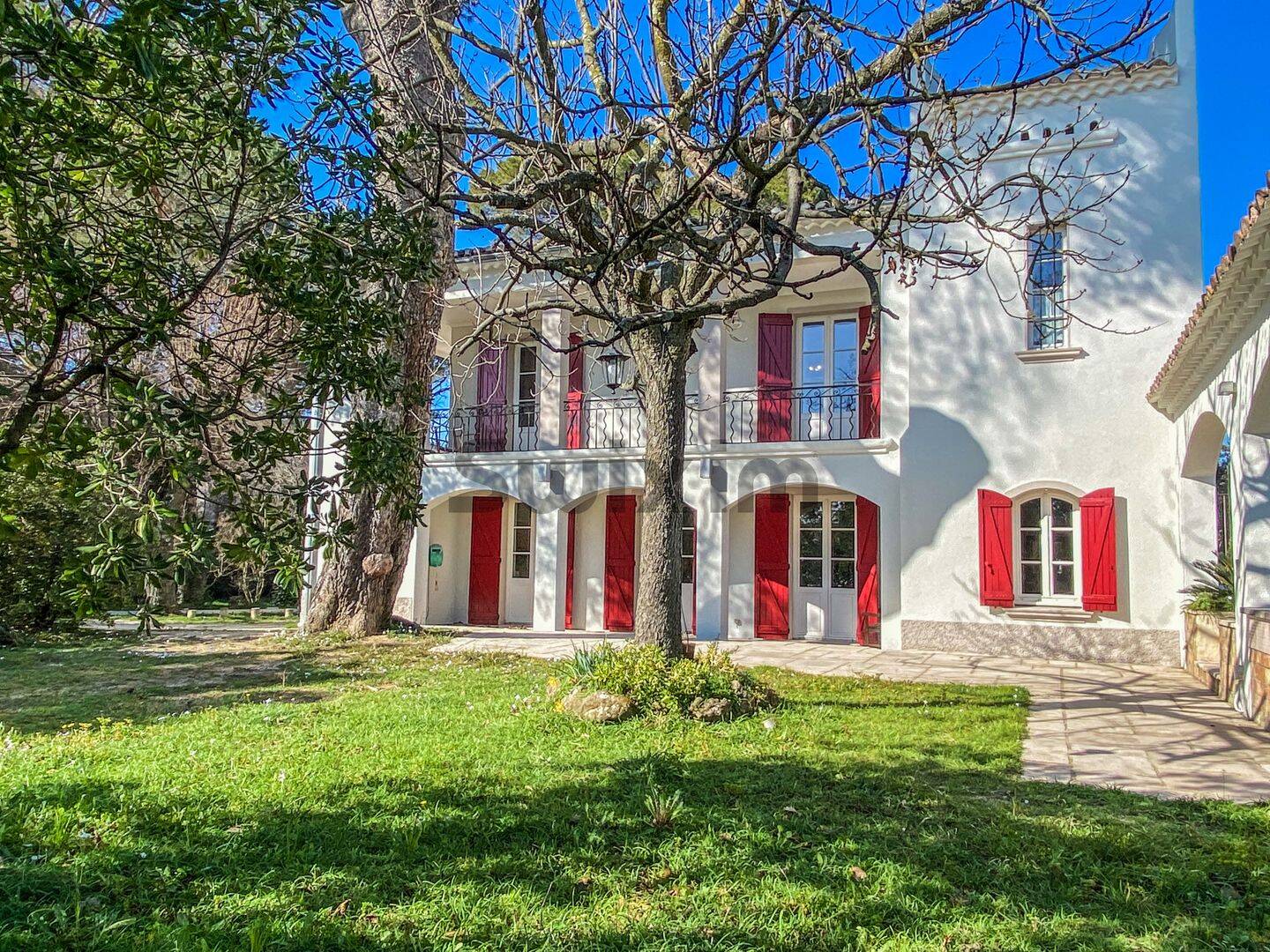 Maison 7 pièces 210 m² · à Uzes · 210 m² · 649 000 €