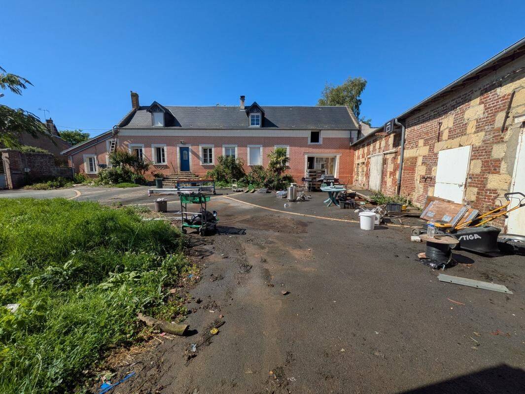 Maison 5 pièces 190 m² · à Neuflieux · 190 m² · 180 000 €