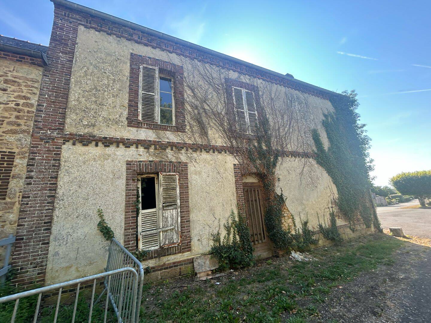 Maison 6 pièces 130 m² · à Moulins-la-Marche · 130 m² · 29 900 €