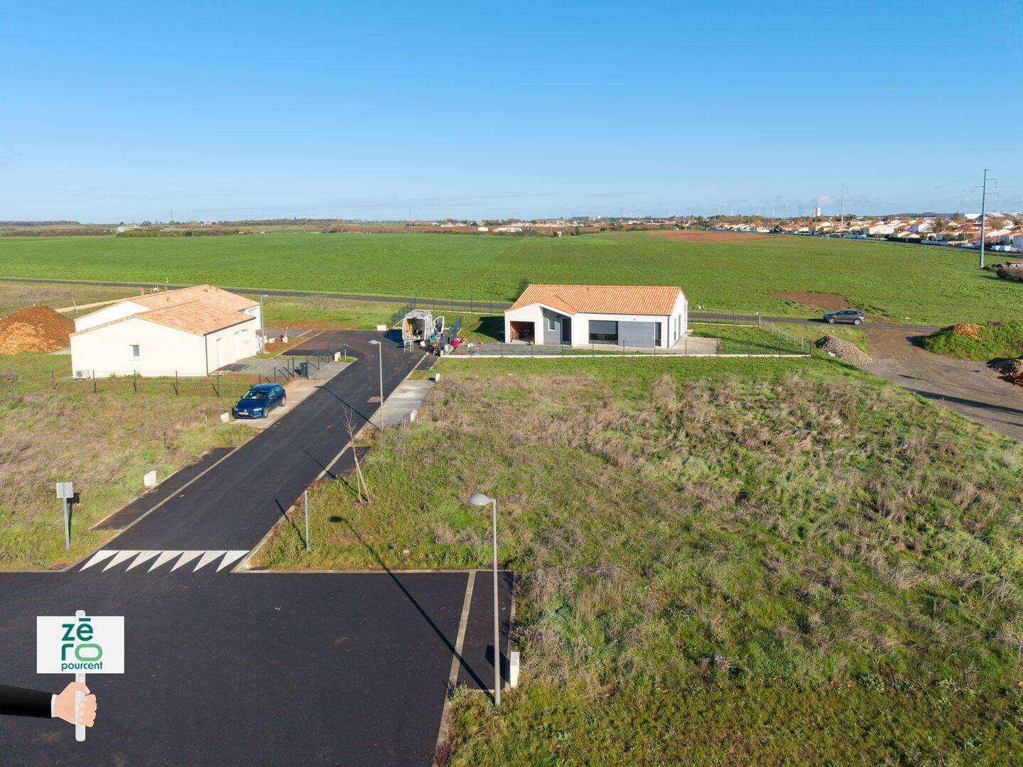 Terrain de 951 m² à Luçon - photo 2