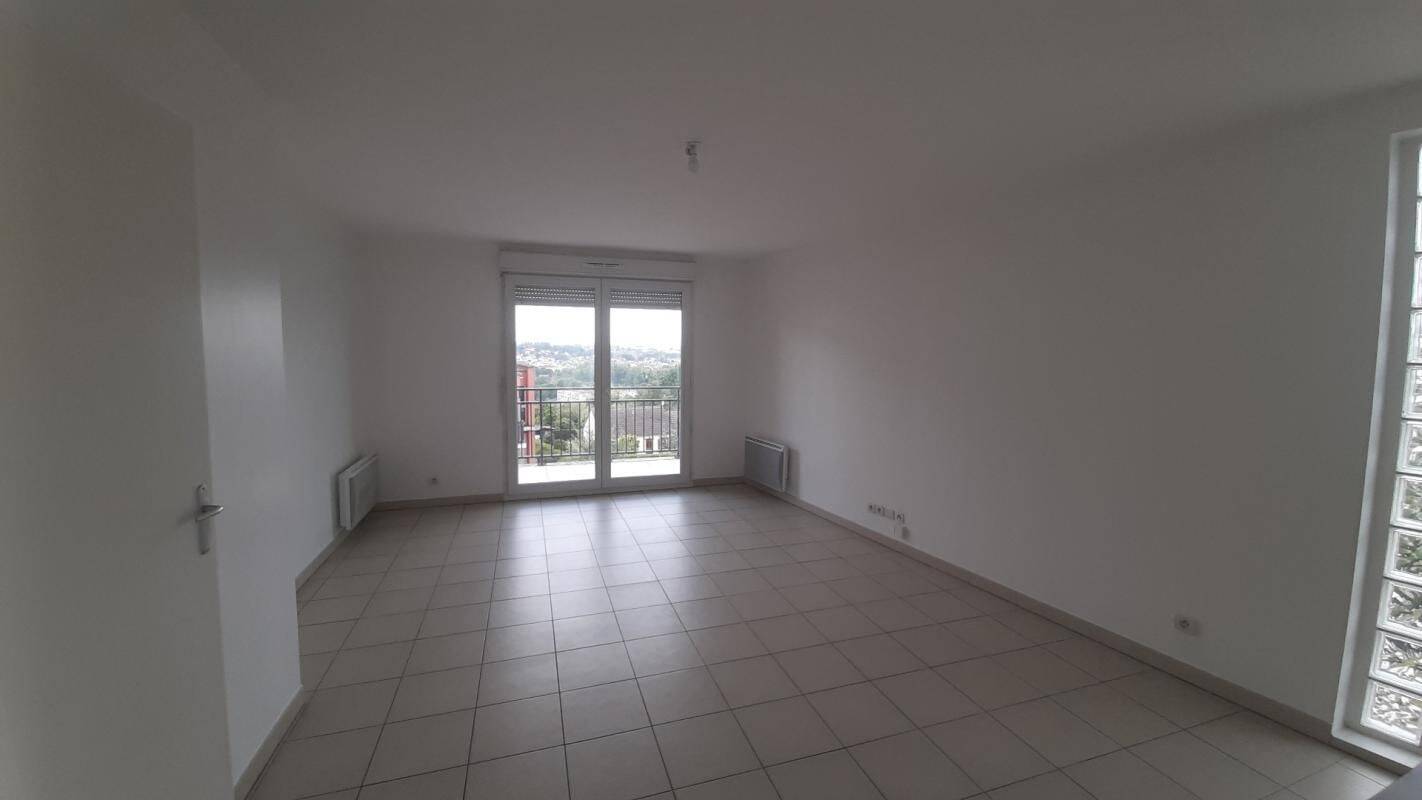 Appartement 2 pièces 46 m² · à Corbeil-Essonnes · 46 m² · 674 €
