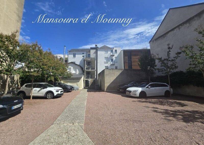 Maison 25 pièces 600 m² · à Tours · 600 m² · 2 000 000 €