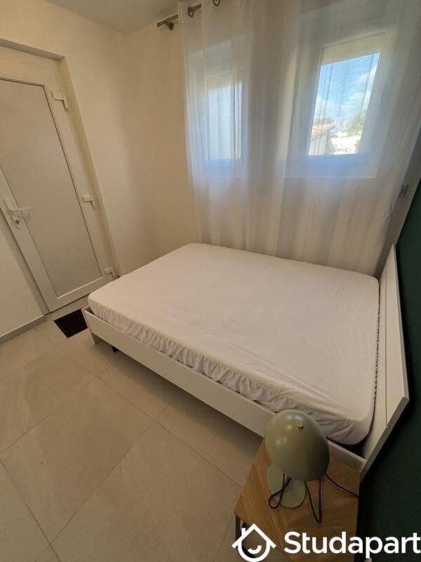 1 pièce 10 m² · à Pessac · 10 m² · 550 €