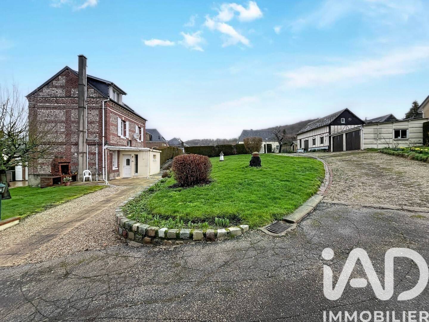 Maison 5 pièces 115 m² · à Lillebonne · 115 m² · 234 000 €