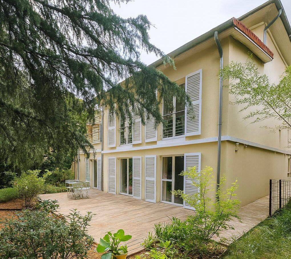 Maison 10 pièces 250 m² · à Ville-d'Avray · 250 m² · 1 750 000 €