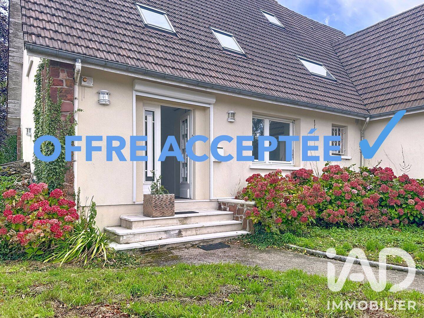 Maison 9 pièces 185 m² · à Saint-Jacques-sur-Darnétal · 185 m² · 327 000 €